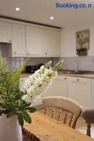 Owl Cottage Cosy Cotswolds Stone Escape Dog Friendly - Image 5