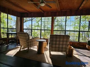 Lake View Retreat - Image 2