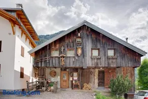 Cianbolpin Guesthouse - Image 1