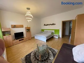 Ferienwohnung im Zentrum Zwickaus - Image 2
