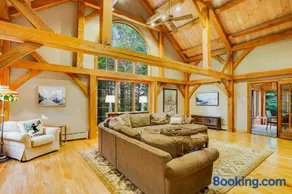 Glen Road Lodge - Image 2