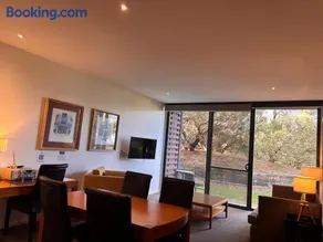 Resort Living with Pool, Golf, Bar and Dining - Image 4
