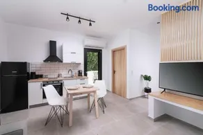 Euphoria Luxury Apartment - Image 1