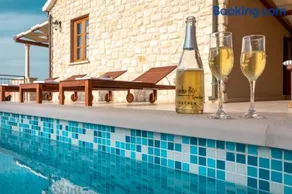Seafront Stone Villa - Image 3