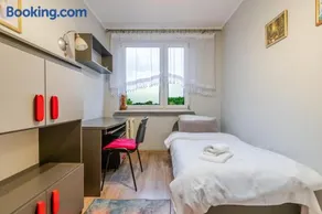 Przyszłości Comfort Stay Apartment by BookingHost - Image 2