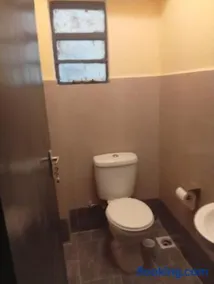 Watta's Haven 2BR Apartment In Makasembo, Kisumu - Image 2
