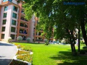 Sunrise Complex Apartments - Image 2