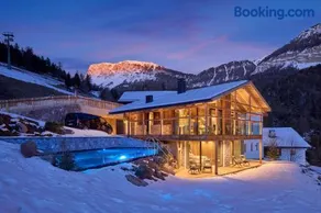 Luxury Chalet Vilaiet - Image 2