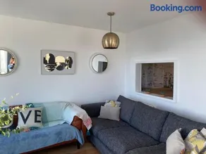 Central Sea View maisonette - Image 2