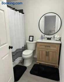 The Sanford Foodie Guest House - Image 1