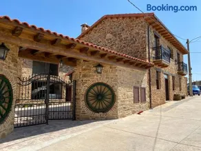 Casas Pedredo, Casa Enrique - Image 2