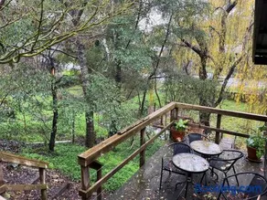 Adelaide Hills Creek-Side Retreat - Image 1