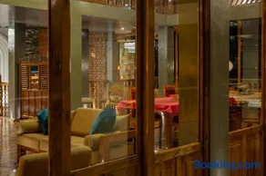 Redking Studio Apartment - Image 4