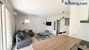 Magnifique appartement T2 avec terrasse et piscine - Image 3