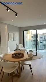 Tree Tops - Modern Day Homes One Bed With A View - Image 4