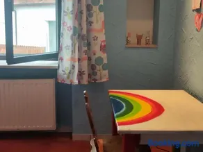 Gemütliches Zimmer in bewohntem Familienhaus direkt am Fluss malerischer Ort Bad und Küche geteilt - Image 3
