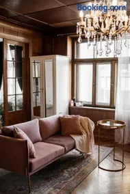 Concert Hall boutique apartment - Image 4