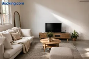 Prevelly Black House - Image 4