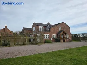 ROW House - Cheshire Countryside - Image 1