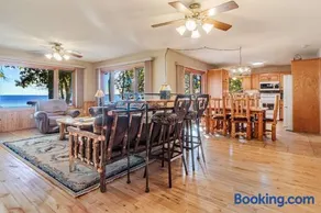 Dog Friendly Leech Lake Home w Perfect Beach Garage Boat Lift - Image 4