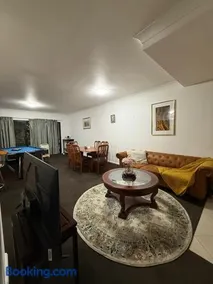 Beautiful apartment in West Perth - Image 3
