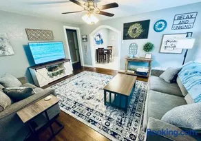 Relax & Unwind in 2BR 1BA Home in Quiet Neighborhood - Image 2