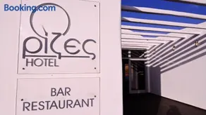 Rizes Hotel - Image 1