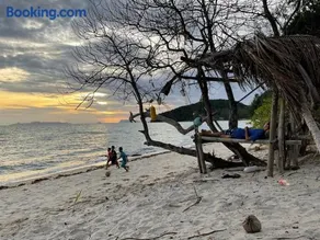 Beach Access Tiny House 06 - Lipa Noi Beach - Image 3