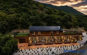 XIA Hotel Boutique - Image 1
