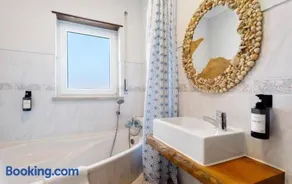 Pipo People House - Image 2