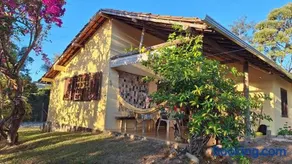 Casinha Amarela Yellow House São Gonçalo do Rio das Pedras - Image 1