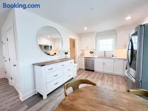 2001 King Pet Friendly, 2nd Floor Serenity - Image 5