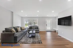 Spacious 2 BR - 2 Bth House in Haysboro - Image 1