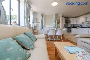 Beachcomber - Image 5