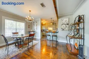 Quiet Home, near I-49, downtown, and 2 Hospitals - Image 2