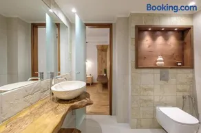 Sueno Garden Apartment - Image 5