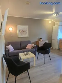 Airport Central Apartment - Image 3