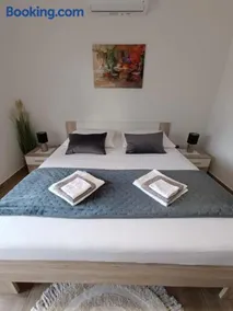 Peaceful Family Villa with Garden, Terrace & BBQ near Zadar & Nin - Image 4