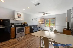 No Wake Zone Suite - Image 2