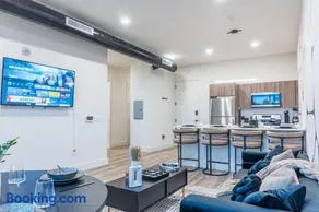Luxury Lookout with NYC view, 2BR plus Free Parking, Sleeps 8, 20 Percent Off - Image 3