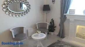 Margot Luxury Studio - Image 2