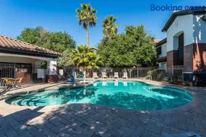 Chandler 1bd King Deluxe - Image 2