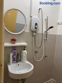 1br 2pax 1car only Malaysian guest only - Image 2