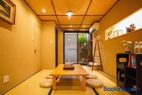 Shirakabanoyado-DOUNIWA, 白樺の宿-堂庭, Private House Near Osaka Castle - Image 1