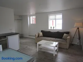 Apartment by the Sea - Image 4