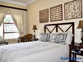 Upper Room Guesthouse - Image 2