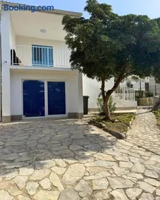 Vacation Home Rovanjska - Image 2