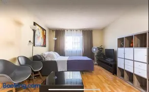 Downtown Central Edmonton Male only Accommodation Entire Unit Condo 12 inches thick Mattress Non Smoking - Image 2