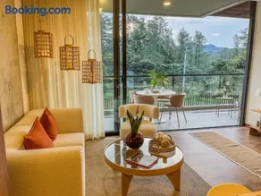 Premium Oriente Antioqueño Escape: Luxury & Views - Image 2