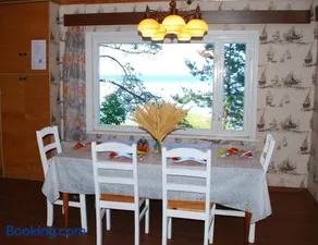 Karineeme Holiday House - Image 2